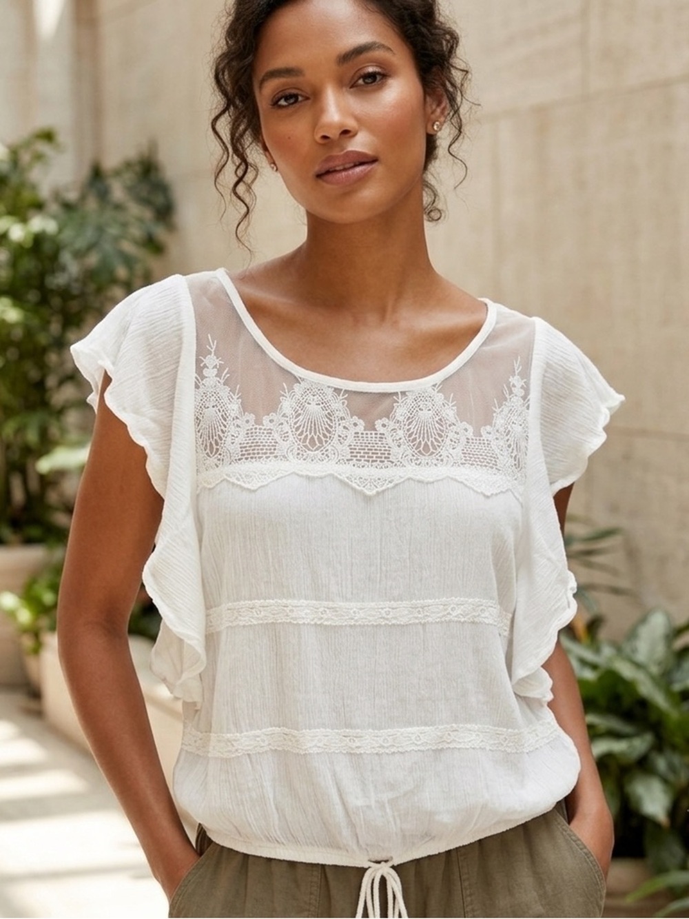 Hollister White Lace Trim Top with bottom draw string.